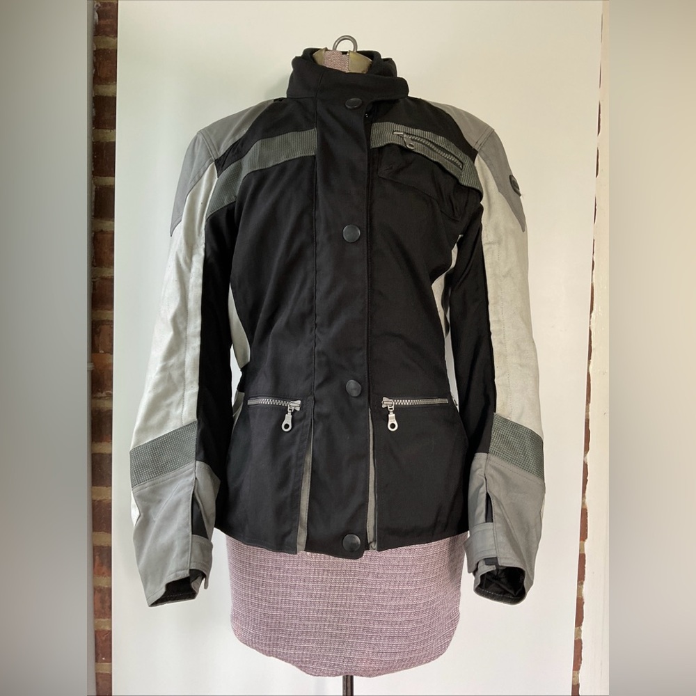 BMW Moto Club Italia 3-Phasen Womans Motorcycle Jacket Size U.S. 6R / EU 36